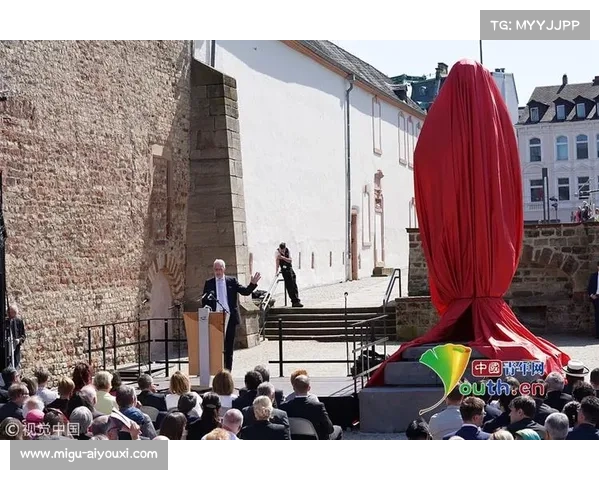 老特拉福德博物馆翻新，查尔顿爵士纪念区揭幕