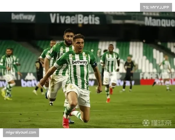 官方：贝蒂斯与41岁老将华金续约一年，传奇继续